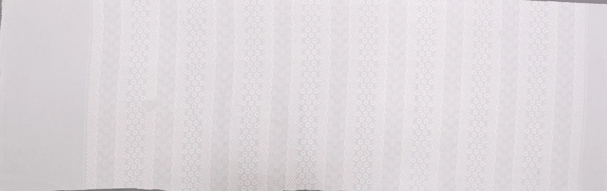 Stretchy Cotton Poplin Eyelet Embroidery Fabric
